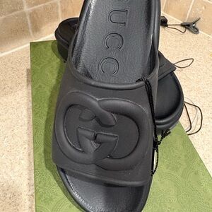 Gucci Women's Black Logo Slide Sandals